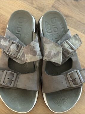 Bionica Dual-Buckle Sandals in Olive Green and Taupe Camo